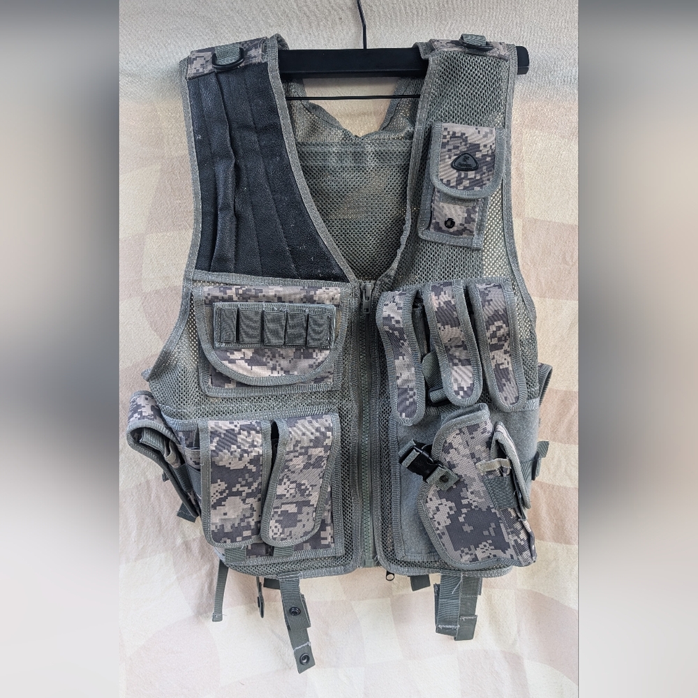 Tactical Camouflage Airsoft Vest